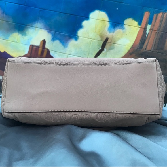 Coach Embossed Leather Nude Pink Ava Zip Tote - Picture 3 of 7